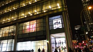 H&M (レキシントンアベニュー & 86丁目店)