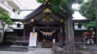 ひっそりとした神社