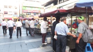 鍾路地区を歩きました