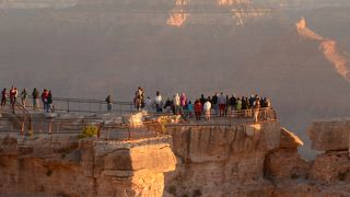 寒い中　日の出を拝む