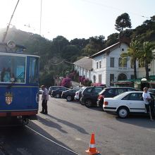 フニクラ山麓駅。