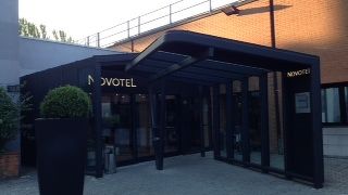 ミラノ中央駅と近いです。