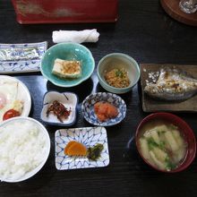 朝食です。コーヒーもいただきました。