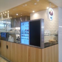 桜木町駅の改札を出て目の前