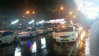 メータータクシー乗り場