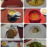 朝食。しぼりたてりんごジュースが美味♪