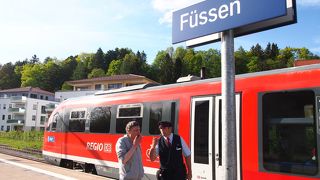 ノイシュヴァンシュタイン城を訪れる方の起点の駅(2015年5月現在、工事中で駅舎はありません)