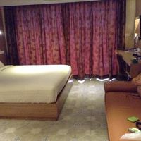 ベッドは割と大きいです