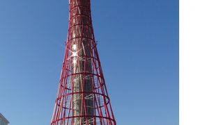 神戸港のシンボルになっている老舗のタワーです