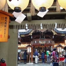 京の台所錦市場の東端にあります