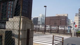 橋下が首都高走道路で風情が感じられません～