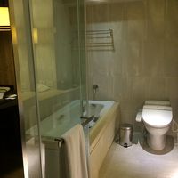 浴槽あり。シャワーブースあり。トイレはウォッシュﾚｯﾄあり！