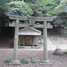 祭魂社です