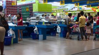 青と黄色の看板