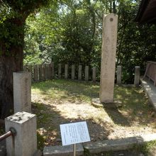 芭蕉他三名の句碑