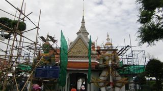 見下ろされてる気分です