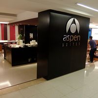 清潔感あるレストラン