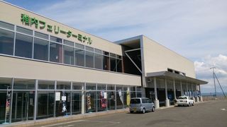 離島へ行くフェリー待合所