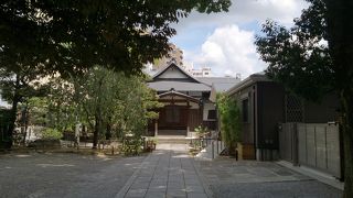 落ち着いた雰囲気の寺院