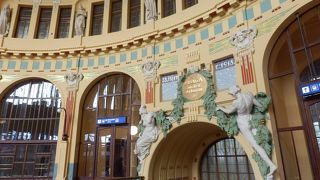 ドーム部分は綺麗に改装済