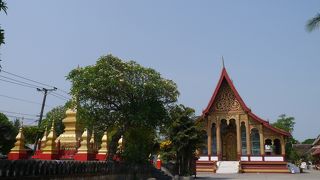 規模の大きな、旧市街から少し離れたお寺