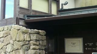 別府湾SAで有名ロールケーキを食べることができます