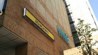 賑やかな店内♪