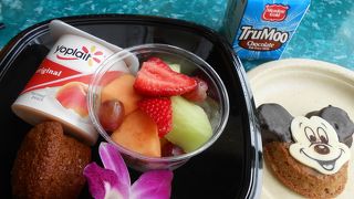 アウラニで軽食なら