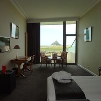 部屋からモンサンミッシェルが良く見えました