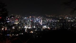夜に行ったら、人多すぎ・・・