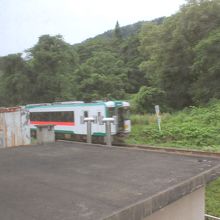 部屋から見える電車