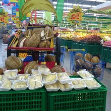 ハイパーマート店内