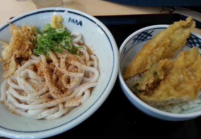 美味しい胡麻ダレぶっかけうどん