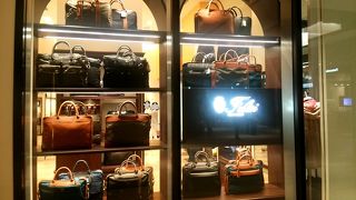 イタリアのバッグ・革小物ブランド