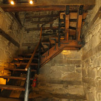 160cm以上の人は頭に気をつけて登らないとぶつけます