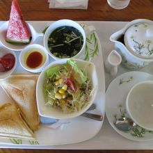 ホットサンドのモーニングセット￥500