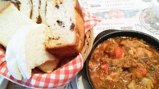 ケーキで有名ですが、ランチもおいしい(^^♪