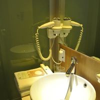 シンク前にドア等ないのが友人と宿泊だと少し困るかも