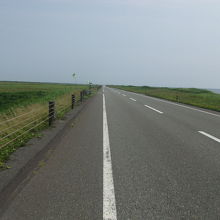 こんな道がずっと続くので眠くなってきます・・・