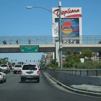 目立つ看板・・・しかし車の入り口がわかりづらかった・・・。