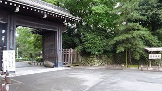 京都御苑九門の一つ、歴史的意義が深い
