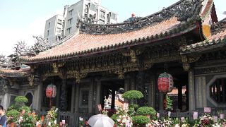 都会の一角に…