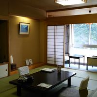 １２畳和室・川側です。長良川と岐阜城の眺めが良いです。