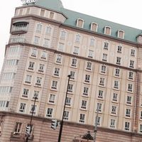 立派な外観が目を惹きます