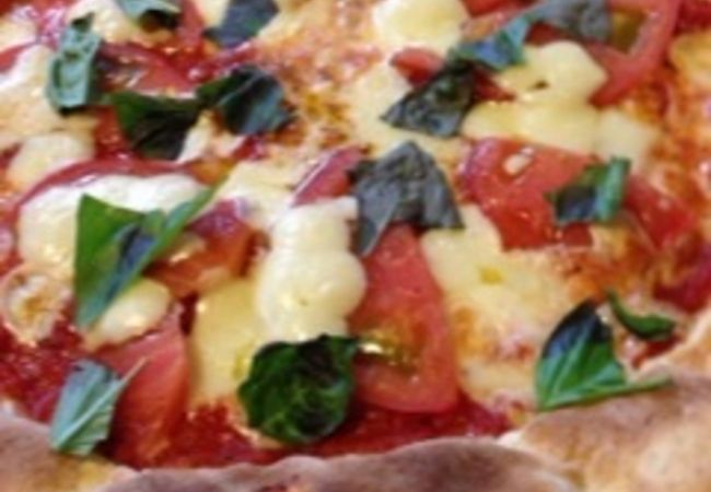 越谷の美味しいピザ　カナディアンロッキー