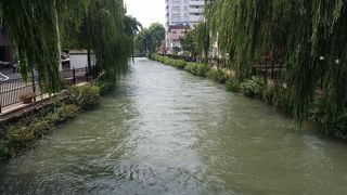 水と緑と詩のまち前橋の象徴である広瀬川