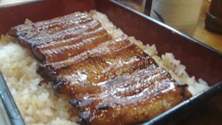 お休みの日はスゴイ行列