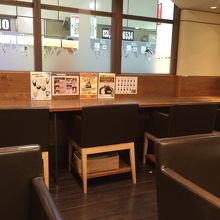 店内カウンター