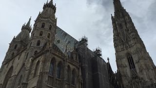 屋根が魅力的な寺院