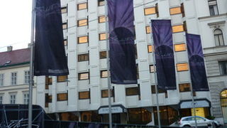 ミュージカル・エリザベートを見にライムント劇場へ